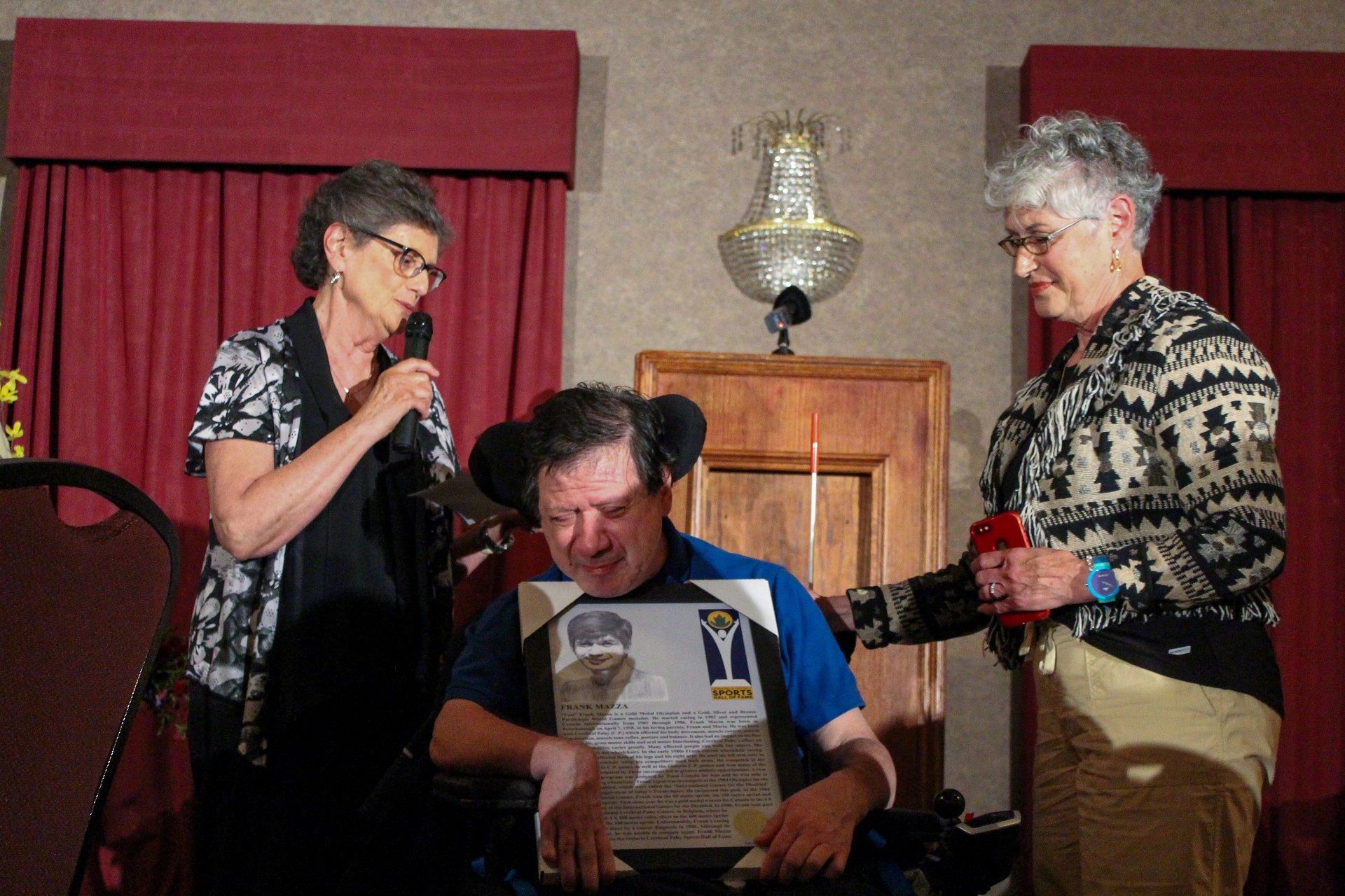 Frank Mazza w-his sisters