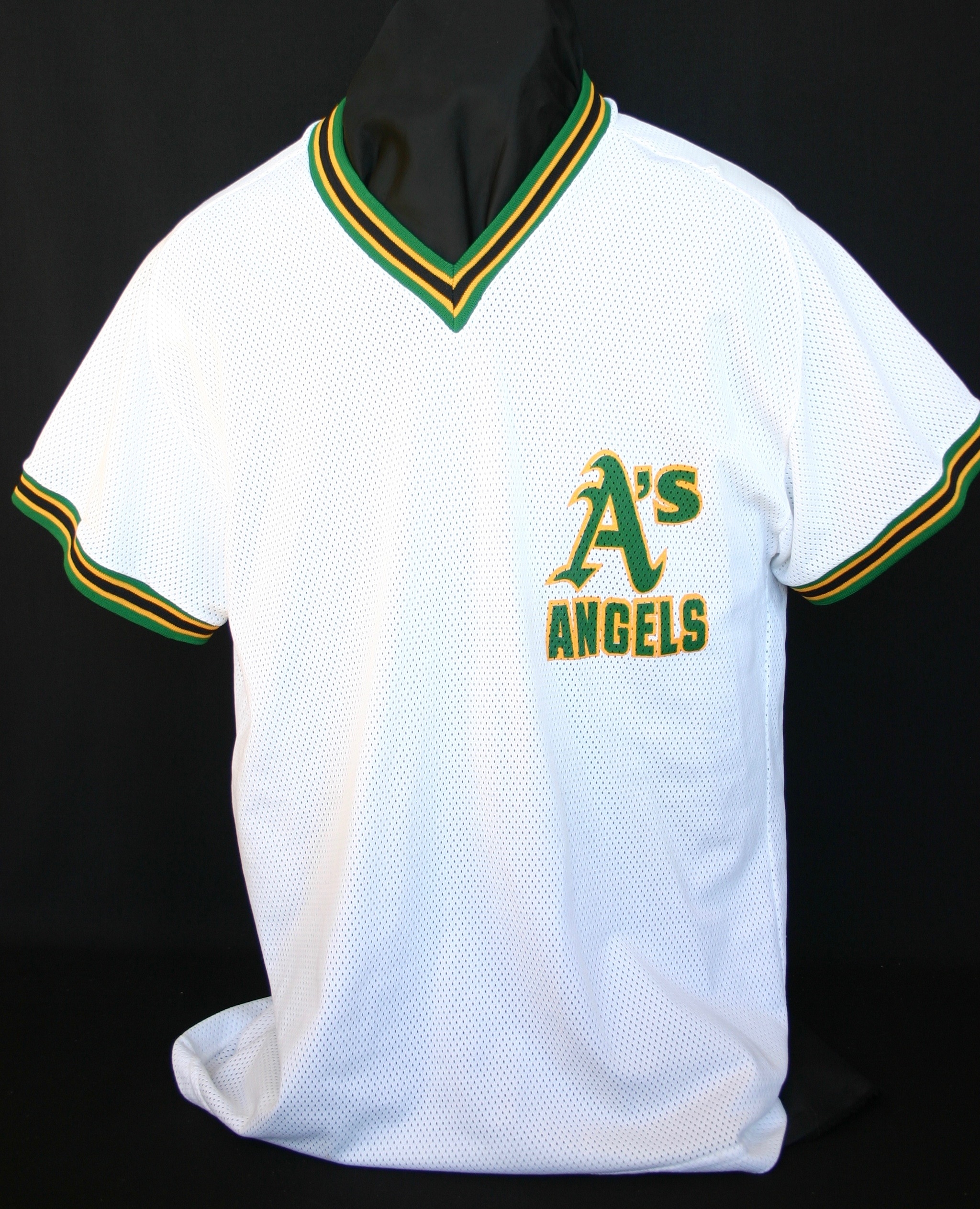 Cobourg Angels full softball uniform
