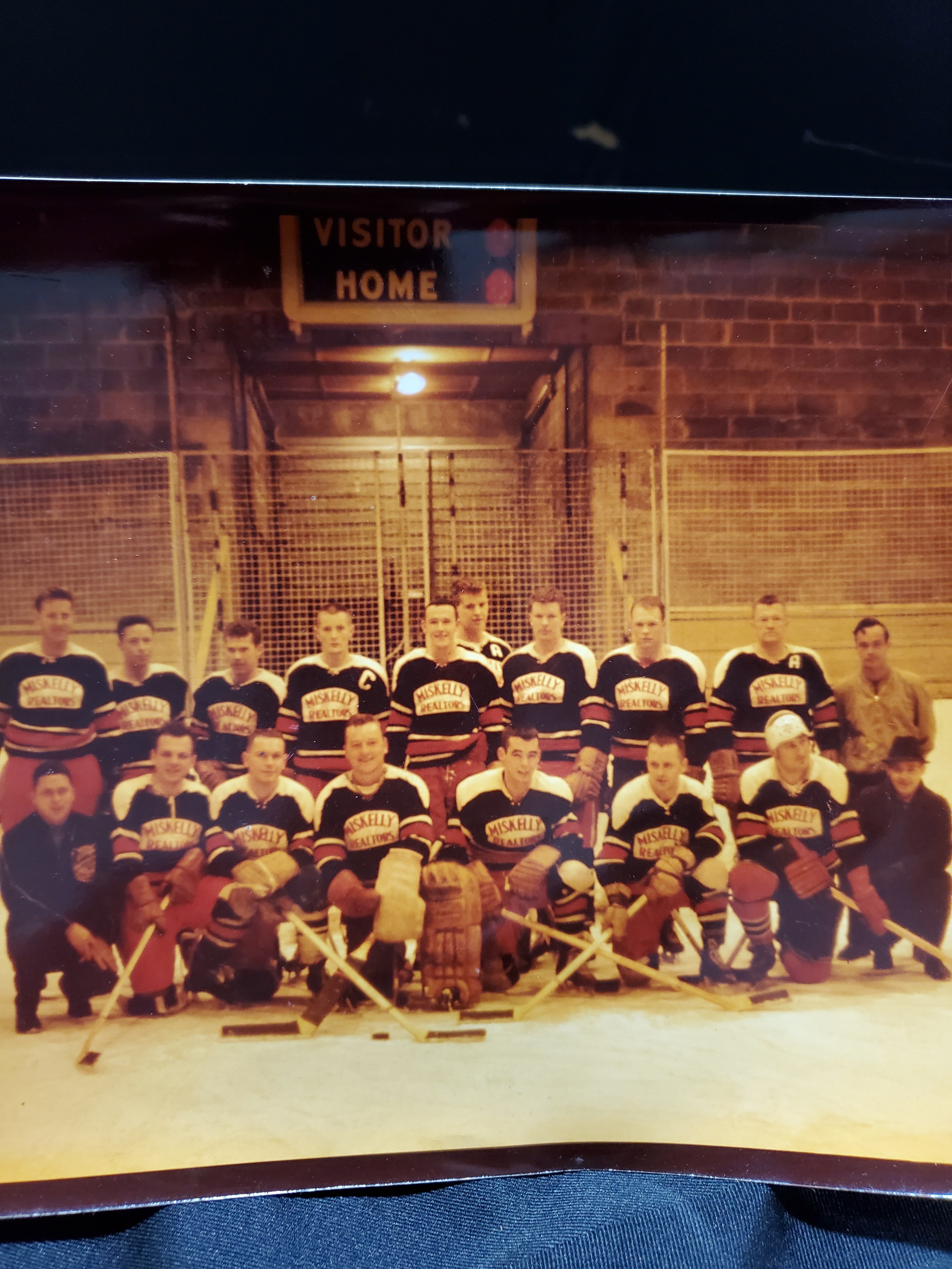 1965 Miskelly Intermediate B hockey team photo