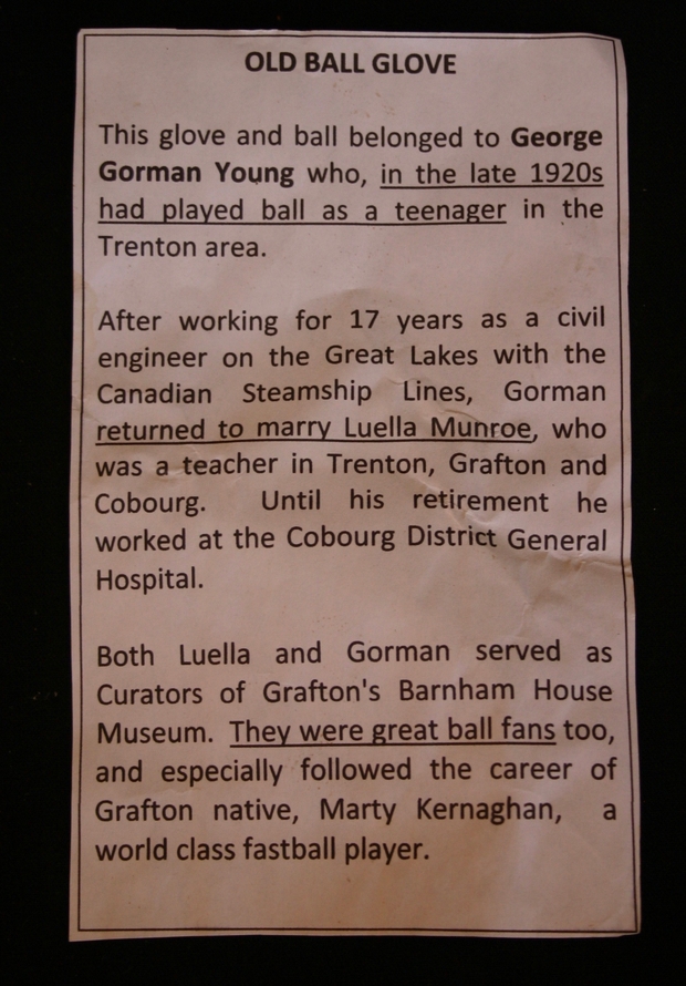 1925-left handed fielder's glove