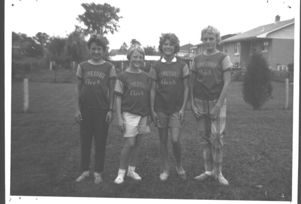 1963 Coverdale Aces Women's Fastball team photos