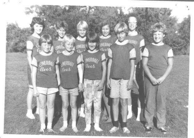 1964 Coverdale Aces Women's Fastball team photos