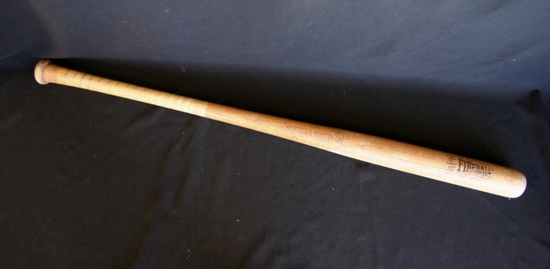1966 wooden 33" Louisville Slugger bat