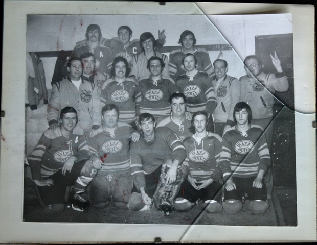 1973-74 Cobourg Mercantile hockey team photo