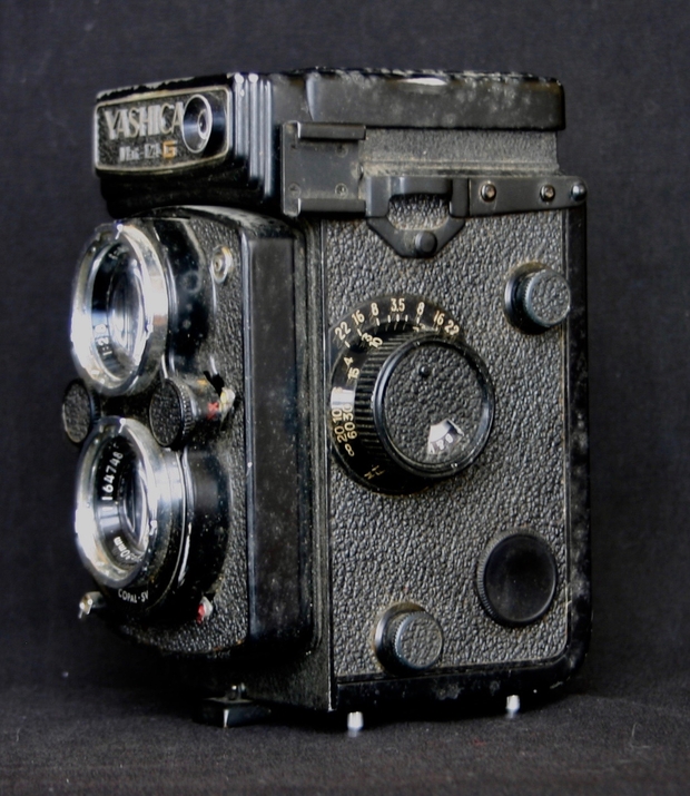 Layton Dodge Yashica camera MAT-124G #233363