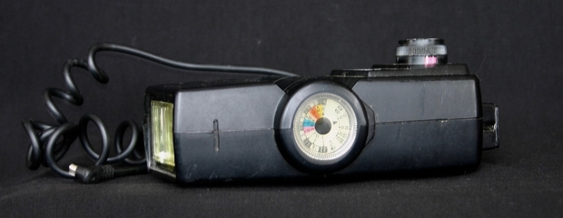 Layton Dodge Vivitar camera w-photoflash #283