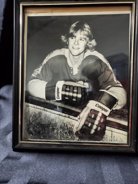 1978 Gord Sharpe rookie photo as Cobourg Cougar